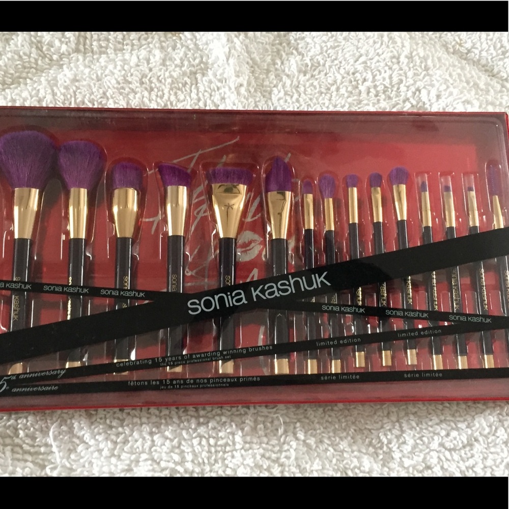 Sonia Kashuk 15 piece professional brush set